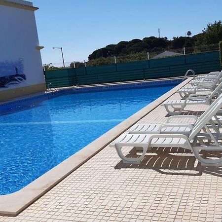 Falesia Beach Villa Ольос де Агуа Екстериор снимка